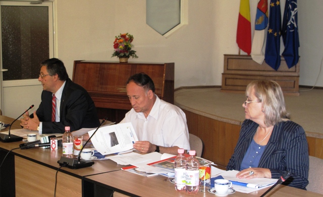 010-1316772585.jpg
