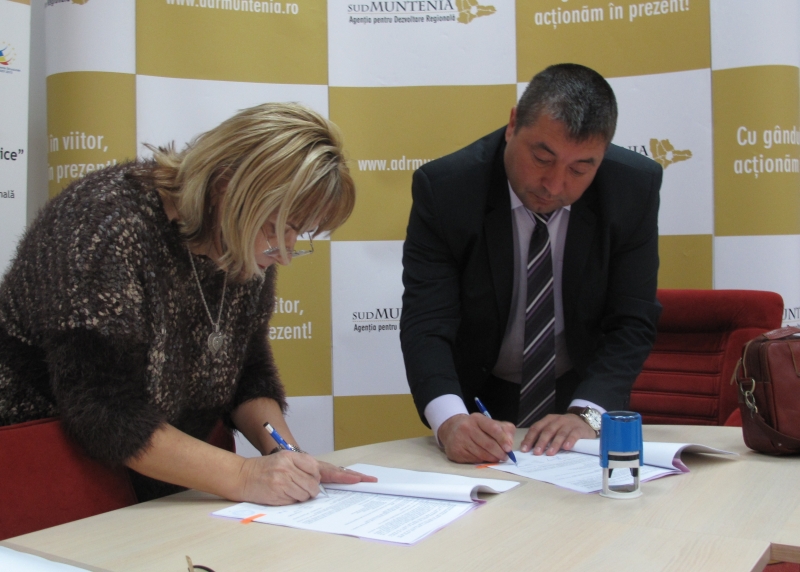 Semnare contract comuna Vultureşti